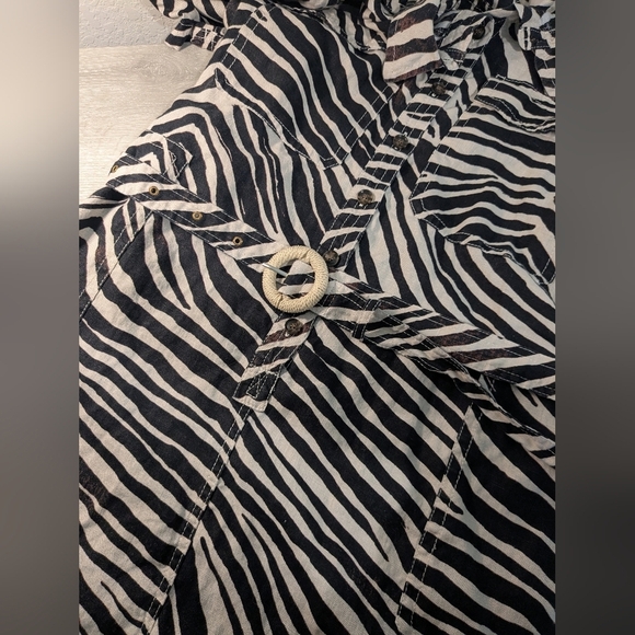 Banana Republic Zebra Print 100% Linen 3/4 Sleeve Belted Safari Romper XXL - Picture 8 of 10